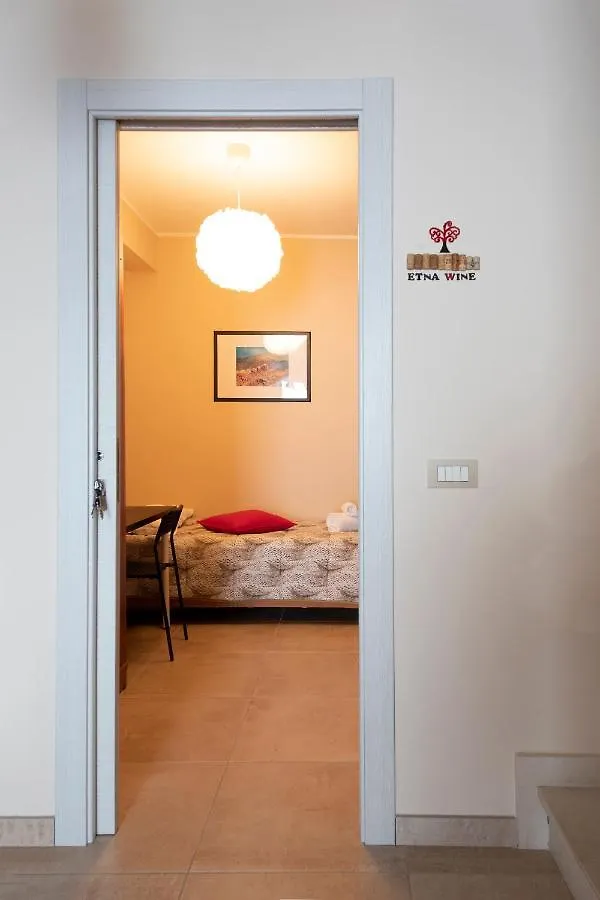 B&B Ruota Di Carretto Nicolosi 0*,